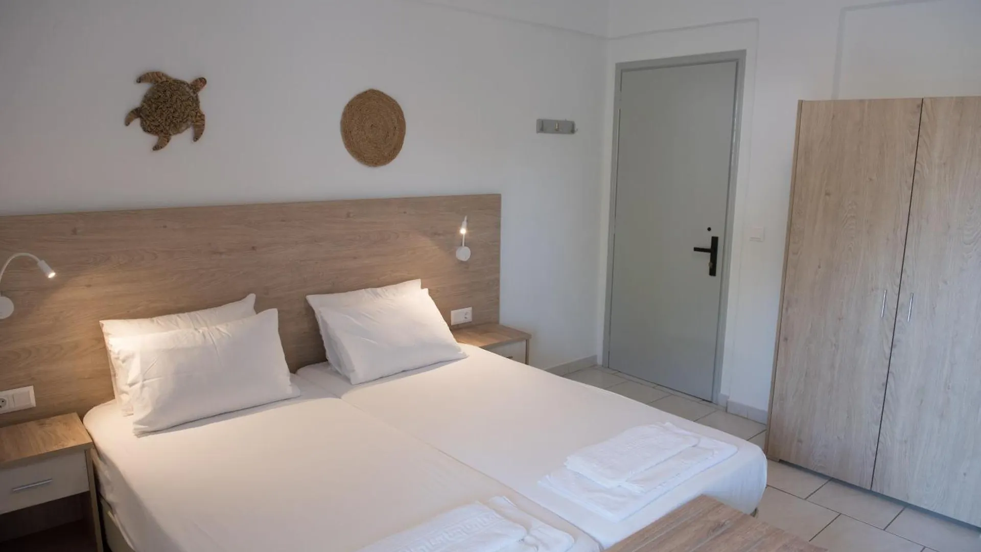 Milies Apartments Stavros  Aparthotel